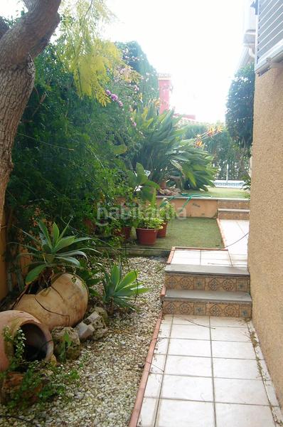 Foto d4a0a3d2-e77e-4ae1-bc24-6e8d6ac87c0a. Xalet amb xemeneia calefacció aparcament piscina a Benicasim / Benicàssim