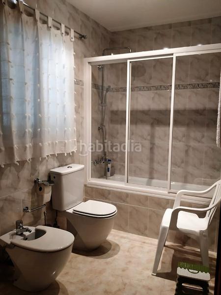 Foto e288d59d-51a6-4f87-a537-f50d9bf6f5f5. Xalet amb xemeneia calefacció aparcament piscina a Benicasim / Benicàssim
