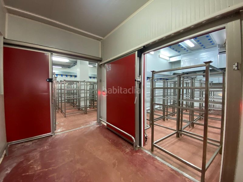 Foto e346d618-4636-4288-843b-366a314a5165. Industrial building in Ruta de la Plata Cáceres