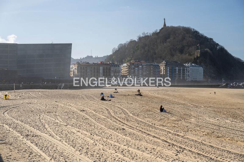 Foto f2643b8c-3ddc-4493-b70f-ea05fed694eb. Apartament amb calefacció a Gros Donostia - San Sebastián