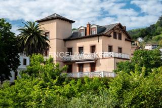 Casa  Intxaurrondo. Magnífica villa independiente en san sebastián
