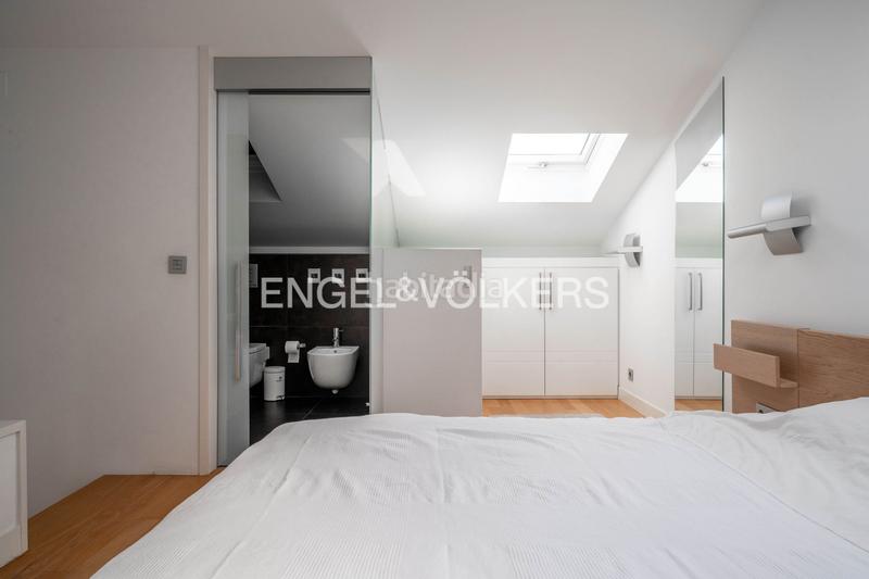 Foto 07b1fefd-f849-4996-a9f6-d2108c677c87. Attico con riscaldamento in Área Romántica Donostia - San Sebastián