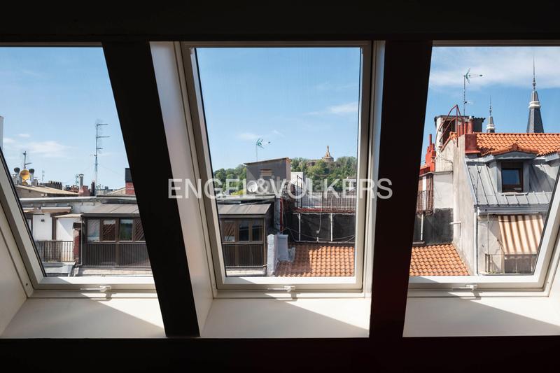Foto f74ef10d-62be-44a7-882b-0cd8390bfc8f. Attico con riscaldamento in Área Romántica Donostia - San Sebastián