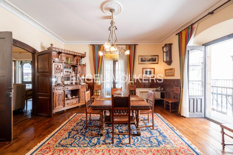 Foto f6b5ae7c-6dcd-4653-b809-1d70dd4d9921. Casa amb calefacció aparcament a Oñati