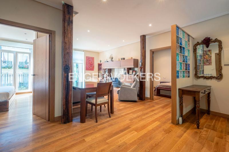 Foto c7e5e23f-3da3-45fa-bed3-d59d9cc70829. Piccolo appartamento con riscaldamento in Área Romántica Donostia - San Sebastián