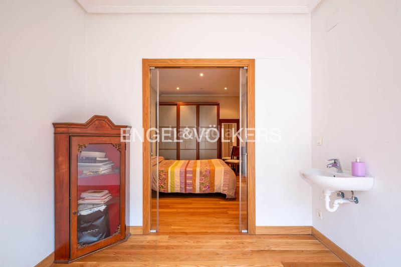 Foto ca4e9385-712c-4407-9b5e-f98076d385ae. Piccolo appartamento con riscaldamento in Área Romántica Donostia - San Sebastián