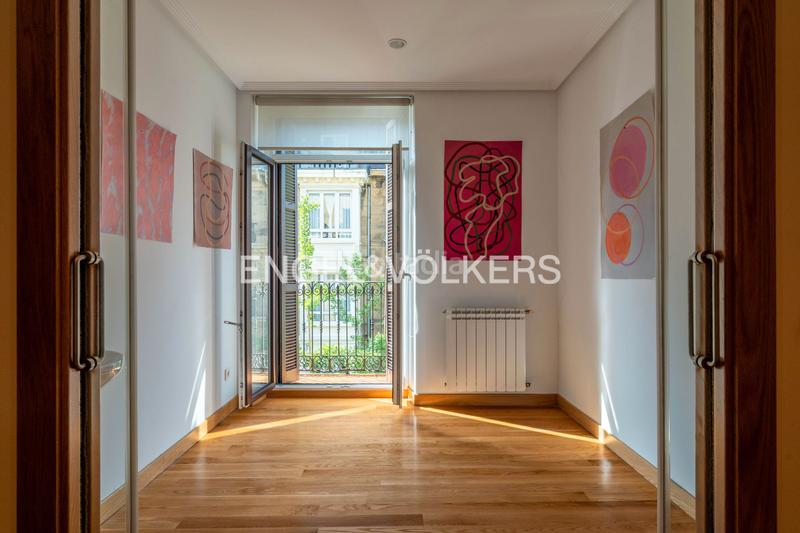 Foto e7131dd8-2e19-4bdc-afcd-d1d14331427f. Piccolo appartamento con riscaldamento in Área Romántica Donostia - San Sebastián