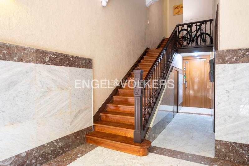 Foto f0e3a0aa-1a3b-46fe-ae5e-1760fd12ac1d. Piccolo appartamento con riscaldamento in Área Romántica Donostia - San Sebastián