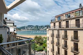 Apartament  Andia kalea. Vivienda señorial con terraza y vistas en pleno centro