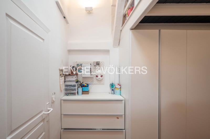 Foto 293dae3e-37b9-4f74-9219-b99f8786e114. Ático  luminoso en venta en calle mayor en Hondarribia