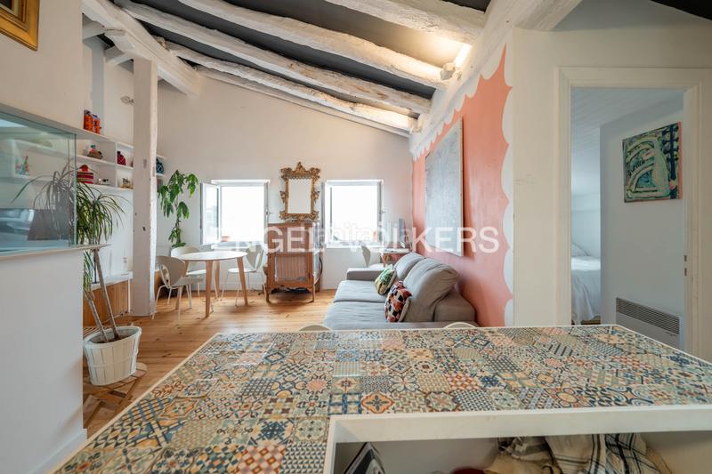 Foto 379683b8-5b6b-49e0-9920-0d8df76d099e. Ático  luminoso en venta en calle mayor en Hondarribia