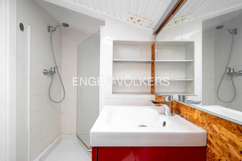 Foto 423ac6b1-91ce-4268-a052-8c3a3bee61bf. Ático  luminoso en venta en calle mayor en Hondarribia