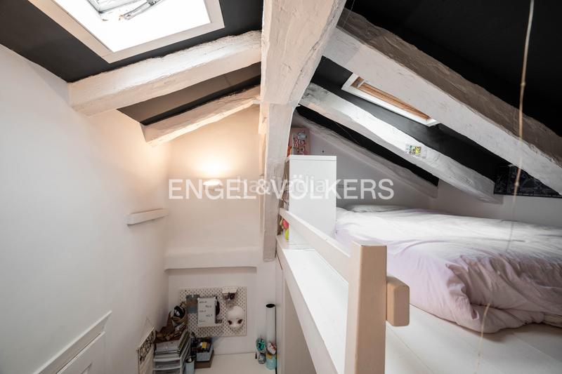 Foto 5d958a73-8e13-4531-9e7d-f9ccda1ccb26. Ático  luminoso en venta en calle mayor en Hondarribia