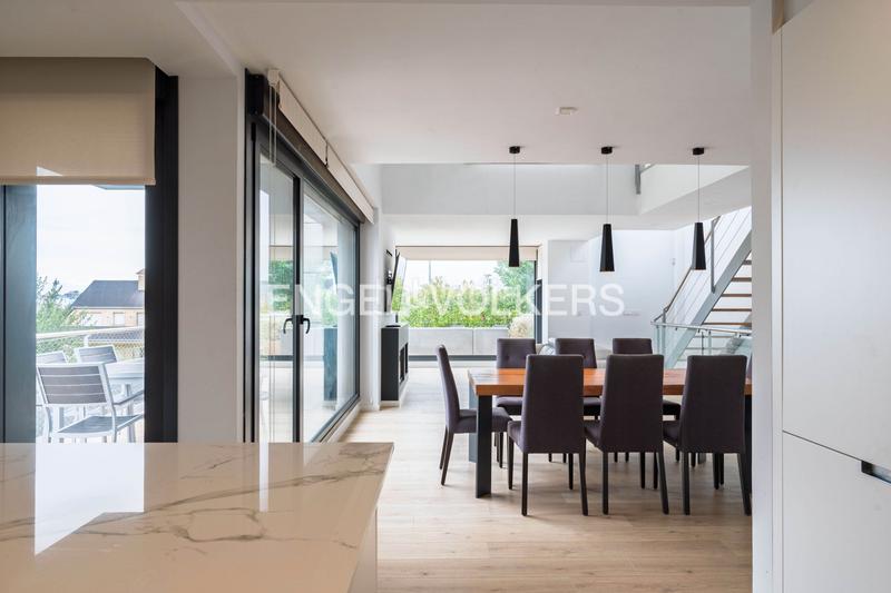 Foto 2f8e9bd3-f920-4a26-a1bb-21878567e504. Casa adossada amb calefacció aparcament piscina a Donostia - San Sebastián