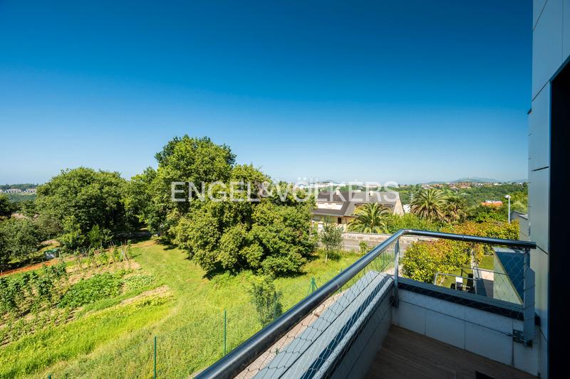 Foto 3322d766-a02d-43f4-9914-a650a40d9266. Casa adossada amb calefacció aparcament piscina a Donostia - San Sebastián