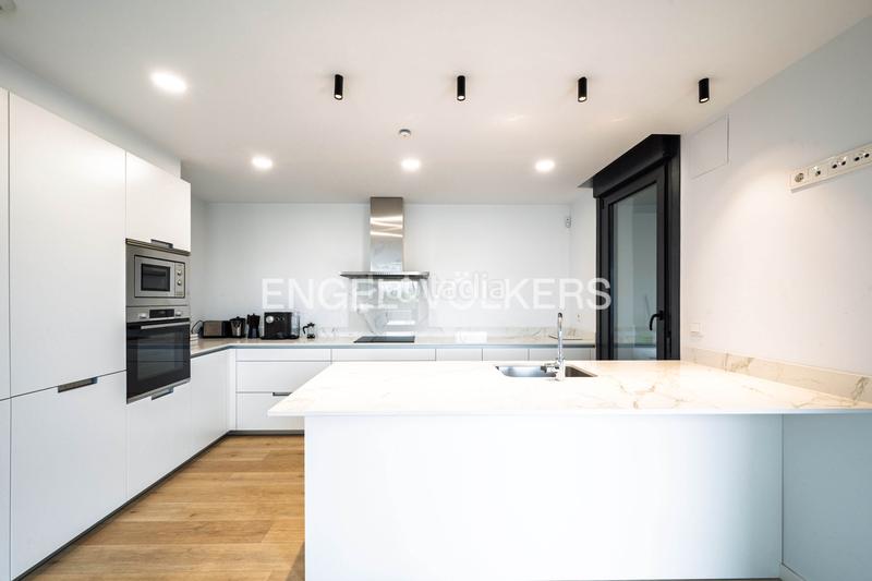 Foto 5d07934a-2436-45ce-84cf-9d36712bd0c5. Casa adossada amb calefacció aparcament piscina a Donostia - San Sebastián