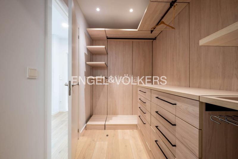 Foto 8b1b00e1-ace2-445b-9a2e-7385ab32740d. Casa adossada amb calefacció aparcament piscina a Donostia - San Sebastián