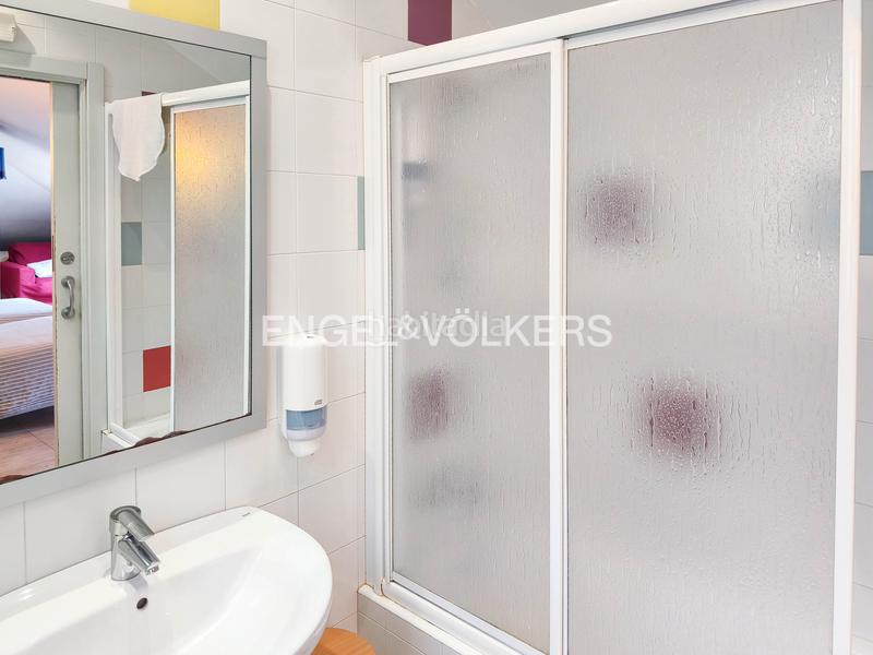 Foto 45deb053-fbd9-4845-b416-34c5c8853ed3. Apartamento encantador apartamento con gran potencial impresionantes vistas y espacio extra para hacerlo tuyo en Zarautz