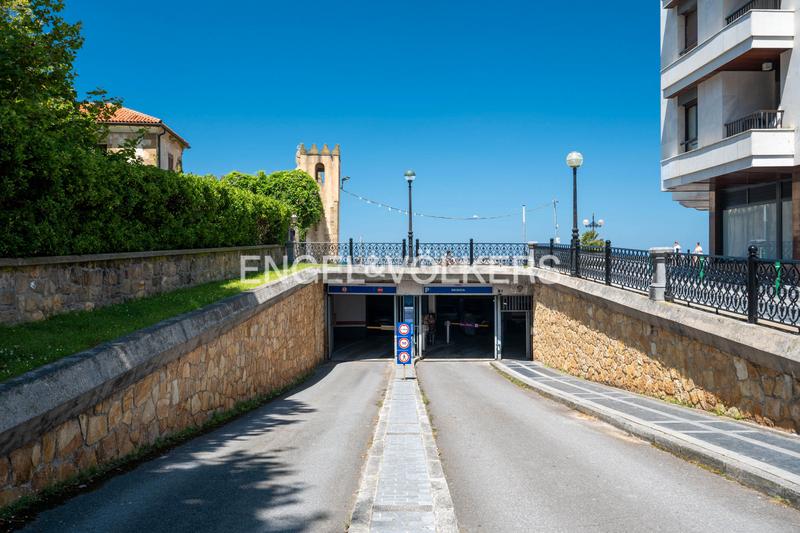 Foto ff11fcfb-b0f3-4a4c-bed9-f9ac41f64130. Apartamento encantador apartamento con gran potencial impresionantes vistas y espacio extra para hacerlo tuyo en Zarautz