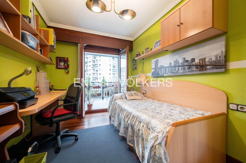 Foto f14a6a0f-e3a0-4a27-b063-7f75ead2a848. Apartamento exclusiva vivienda centrica en irún en Irun