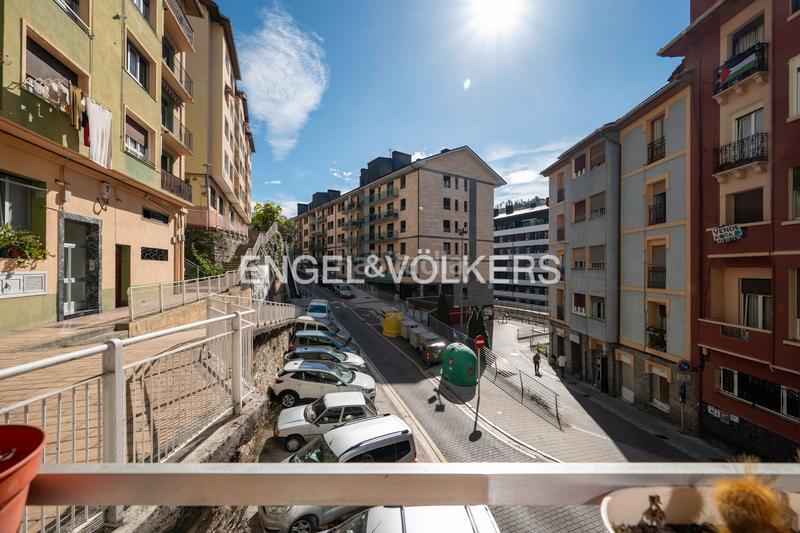 Foto 3b38b730-af86-473a-b523-820d0e22dcae. Dúplex  único amplitud, diseño, modernidad y eficiencia energética. en Eibar