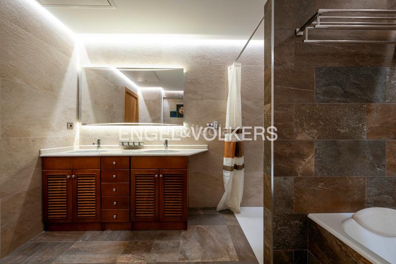 Foto 424d6b5b-b98c-4e61-84a0-52f19fa9df73. Dúplex  único amplitud, diseño, modernidad y eficiencia energética. en Eibar