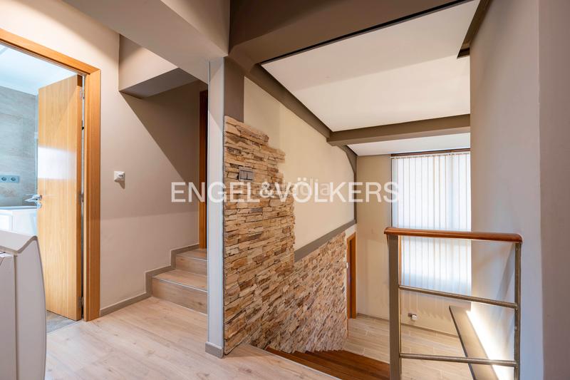 Foto db9b8efc-6b48-402d-ae0f-75a65c6bdf98. Dúplex  único amplitud, diseño, modernidad y eficiencia energética. en Eibar