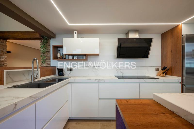 Foto f0fc0cbe-684a-4f97-8c93-d863c05f5647. Dúplex  único amplitud, diseño, modernidad y eficiencia energética. en Eibar