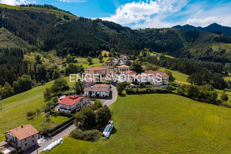 Foto 6ee1b2cd-9fab-4ec2-a552-4b386996a3fc. Casa proyecto exclusivo palacio con terreno y gran potencial a escasos minutos de mar en Zestoa