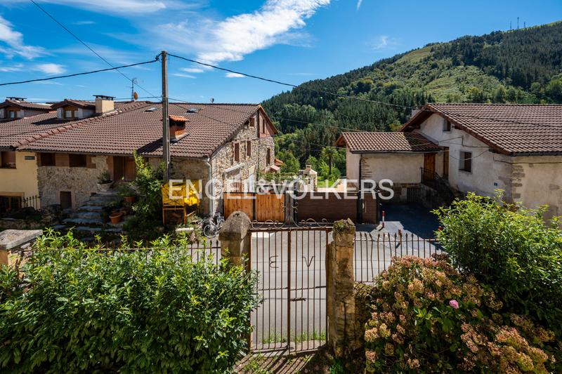 Foto 7e985799-7f2c-44e9-9c2b-1c40dd89e12f. Casa proyecto exclusivo palacio con terreno y gran potencial a escasos minutos de mar en Zestoa