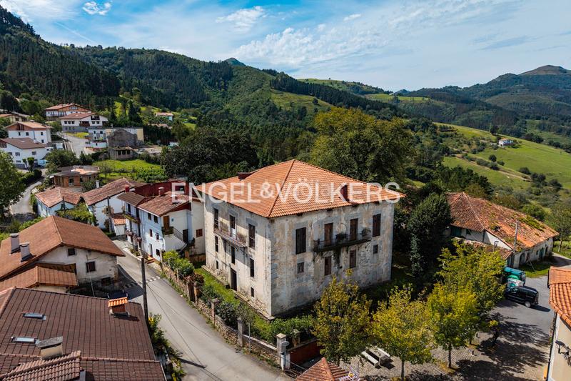 Foto 8c345200-9ac4-48eb-a1be-25240a9bacdb. Casa proyecto exclusivo palacio con terreno y gran potencial a escasos minutos de mar en Zestoa