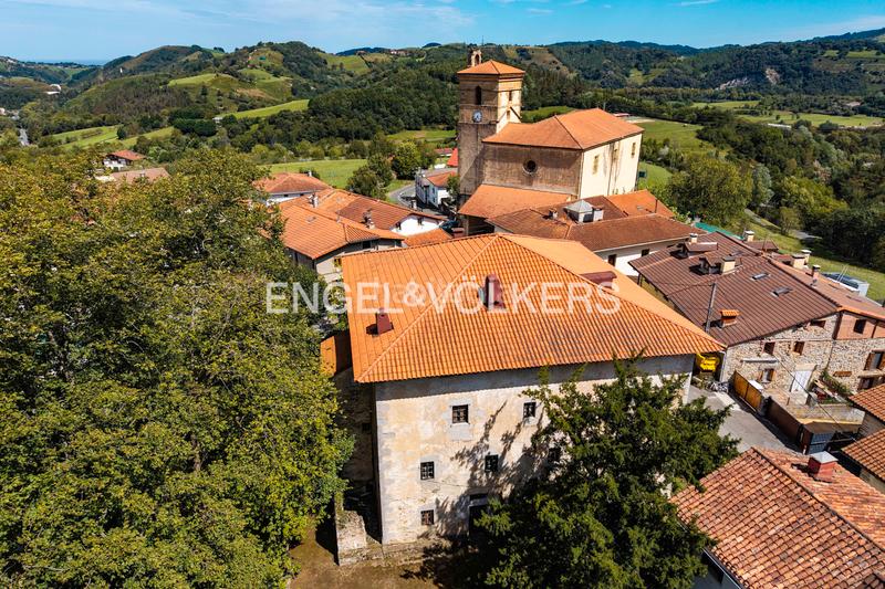 Foto ca28f6fe-8995-49d6-8598-b06b17c49c21. Casa proyecto exclusivo palacio con terreno y gran potencial a escasos minutos de mar en Zestoa