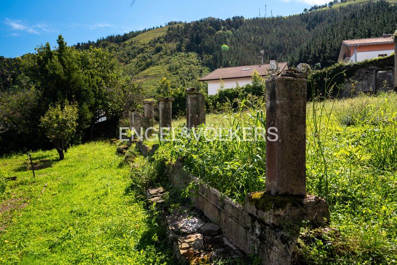 Foto d8306aff-5c9a-4e59-b577-04168fd66b41. Casa proyecto exclusivo palacio con terreno y gran potencial a escasos minutos de mar en Zestoa