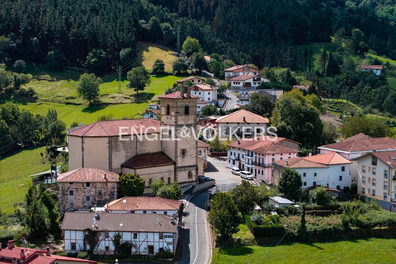 Foto ebad08dd-2f1d-44ef-ac5b-067ebff5719f. Casa proyecto exclusivo palacio con terreno y gran potencial a escasos minutos de mar en Zestoa