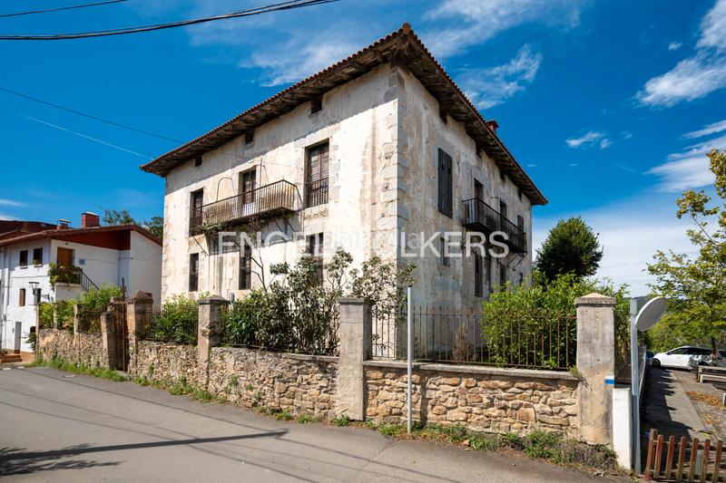 Foto ff1a951e-0b40-4fc8-8e10-651a67d54142. Casa proyecto exclusivo palacio con terreno y gran potencial a escasos minutos de mar en Zestoa