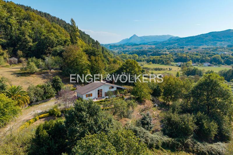 Foto ba1e6227-622b-4057-a018-31f6f5f5b640. Casa amb calefacció aparcament a Mutiloa