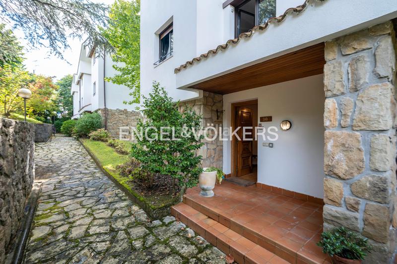 Foto 8499861e-a421-47f7-87a9-ca9338ece1ec. Alquiler casa  adosada con piscina en alquiler en ategorrieta en Donostia - San Sebastián