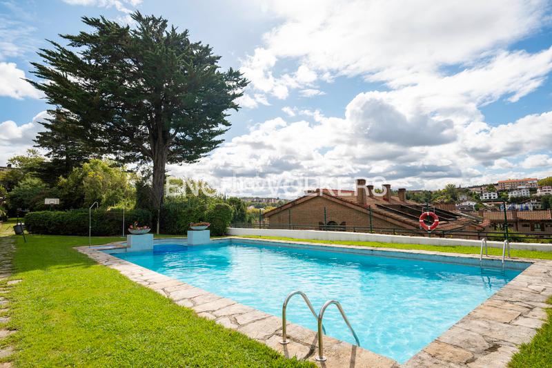 Foto 85e58a13-7de3-4241-b572-8bb6a3a92149. Alquiler casa  adosada con piscina en alquiler en ategorrieta en Donostia - San Sebastián