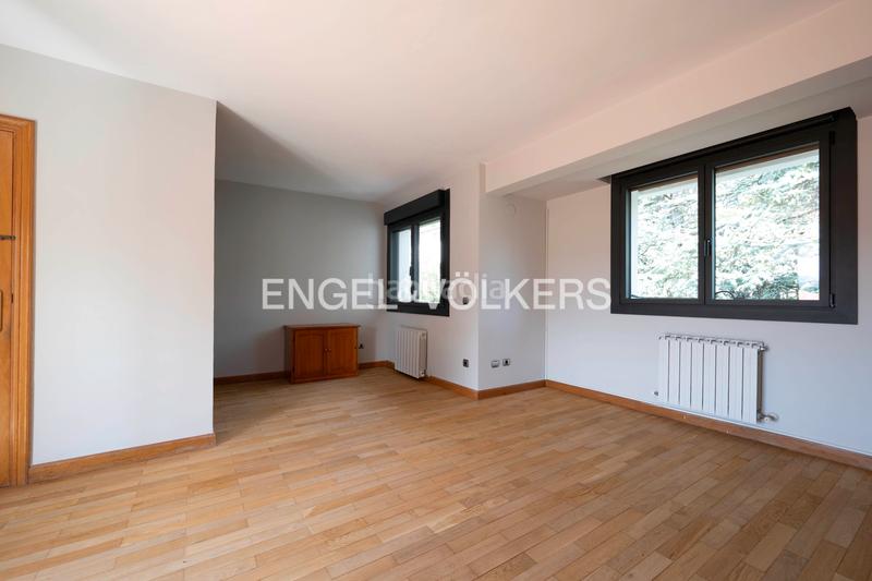 Foto ec63b05d-2bac-482f-a613-b7eefb86a5e2. Alquiler casa  adosada con piscina en alquiler en ategorrieta en Donostia - San Sebastián