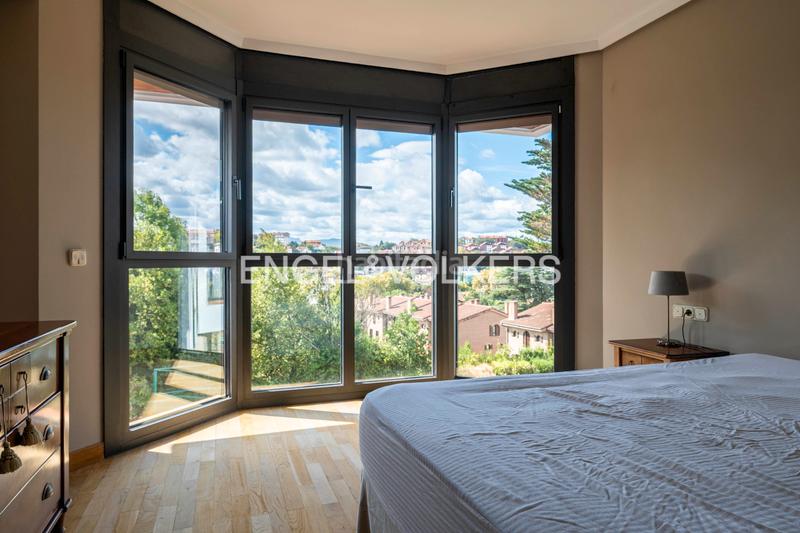 Foto 2eb1c5a4-9a36-4d0c-86f8-61b73aaf3354. Rent house with heating parking pool in Ategorrieta-Ulía Donostia - San Sebastián