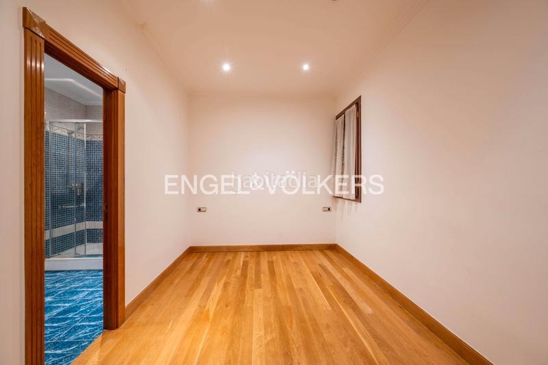 Foto 3f2c5545-3a00-41b6-a8e9-4c98e7b3f0a3. Apartment with heating in Área Romántica Donostia - San Sebastián