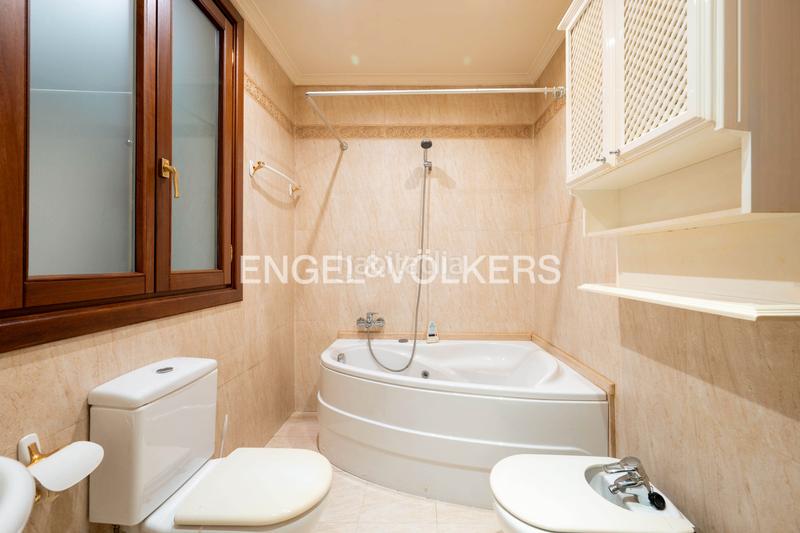 Foto 763e9e5e-820f-46a0-964d-9dc8f48b9f02. Apartment with heating in Área Romántica Donostia - San Sebastián