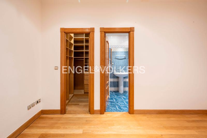 Foto c71944e6-c75d-44c8-85dd-64f5d4022494. Apartment with heating in Área Romántica Donostia - San Sebastián