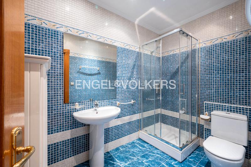 Foto ccde40a5-86d4-459b-8a57-9fc4a643f802. Apartment with heating in Área Romántica Donostia - San Sebastián