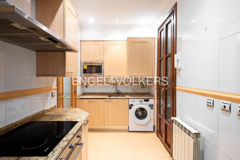 Foto f737710f-fec3-4e01-bc94-e64e7fb99b6d. Apartment with heating in Área Romántica Donostia - San Sebastián