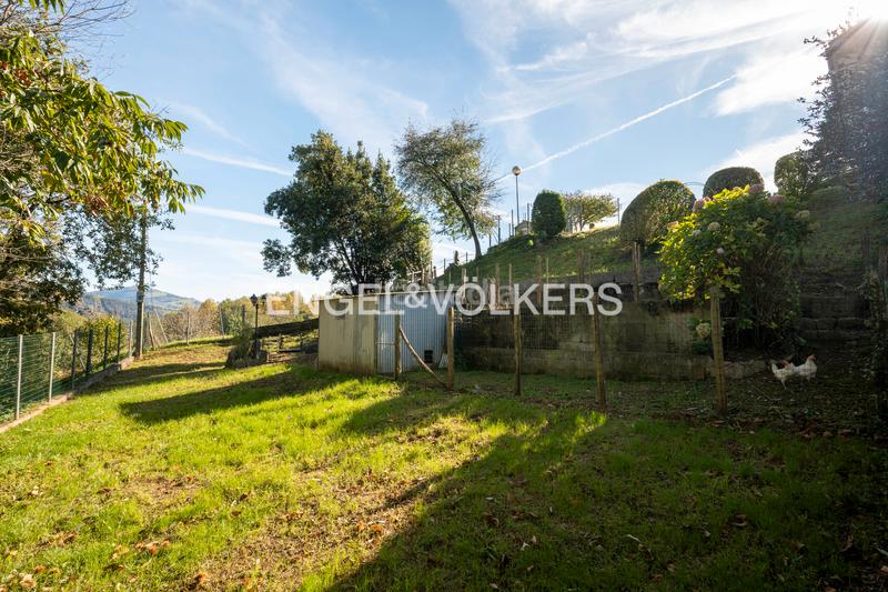 Foto 2a0a527c-0995-47fc-a398-4ac1b41fcd02. Maison jumelée avec chauffage parking dans Hernialde