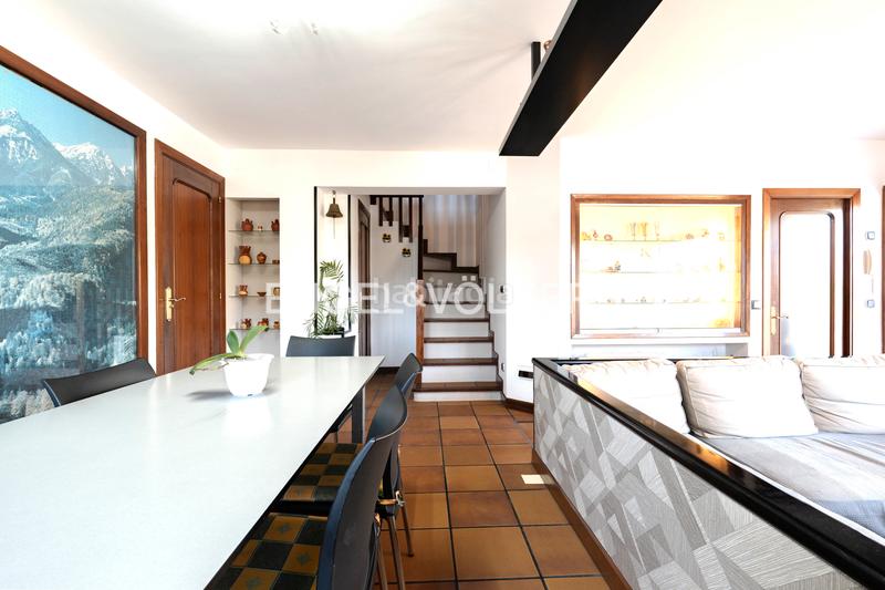 Foto 2f8d22ad-67e9-44c9-aa12-ea38ae3f6b06. Maison jumelée avec chauffage parking dans Hernialde