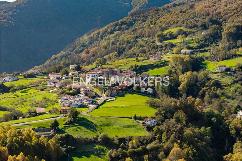 Foto 61817bdf-bbd5-49f7-8ce3-2e145edce96b. Maison jumelée avec chauffage parking dans Hernialde