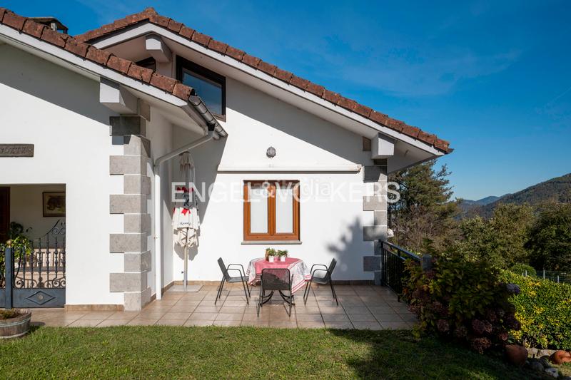 Foto 71b761d8-9bd7-4748-93cb-9f6b7e00f50f. Maison jumelée avec chauffage parking dans Hernialde