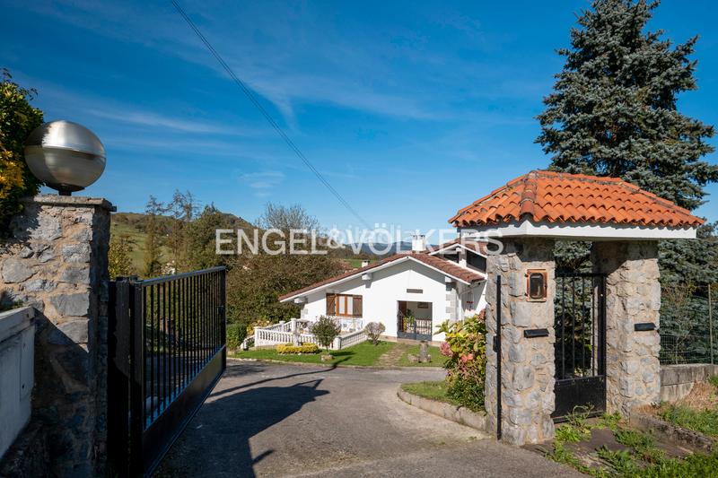 Foto ba639fb7-b46f-49e7-8efa-3df3856e1936. Maison jumelée avec chauffage parking dans Hernialde